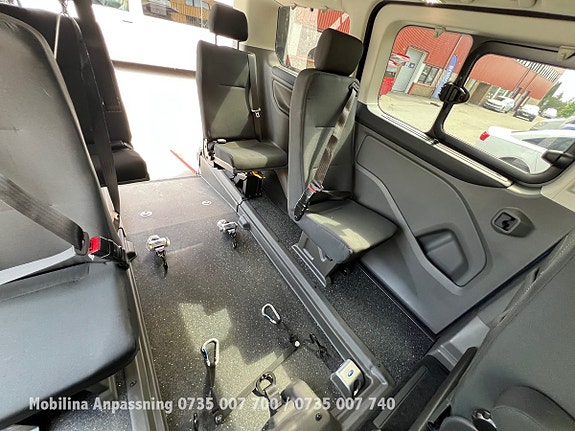 Ford Custom Tourneo 13 of 30