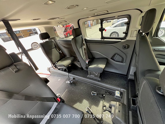 Ford Custom Tourneo 12 of 30