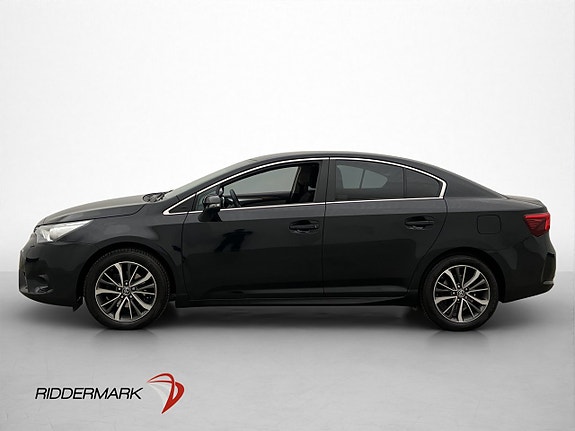 Toyota Avensis 4 of 5