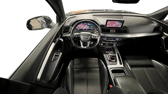 Audi Q5 10 of 27
