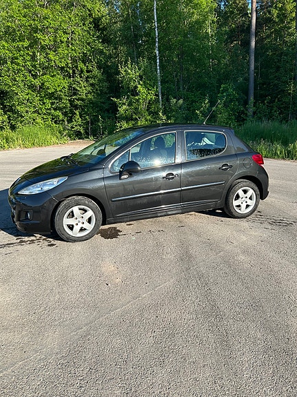 Peugeot 207 7 of 9