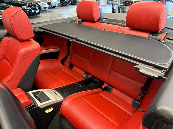 BMW 320i 15 of 26