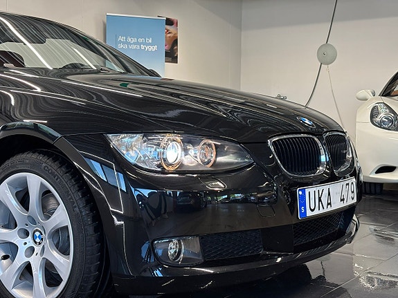 BMW 320i 6 of 26