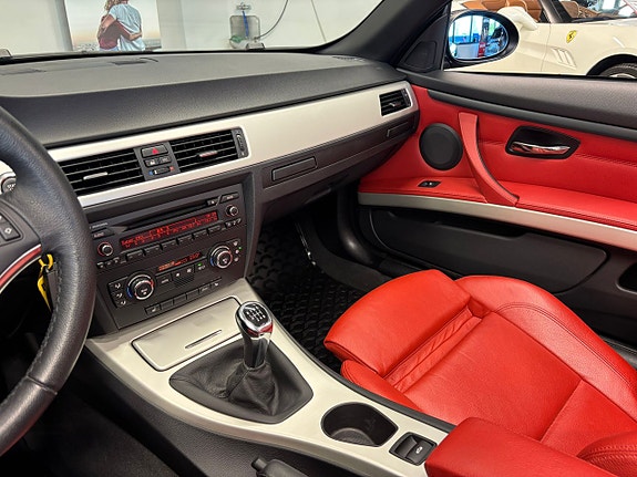 BMW 320i 19 of 26