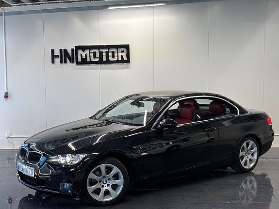 BMW 320i 2 of 26