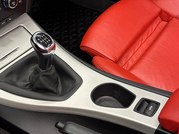 BMW 320i 20 of 26