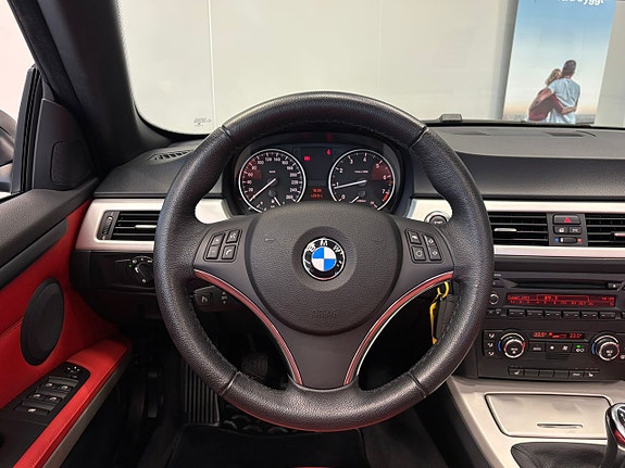 BMW 320i 17 of 26