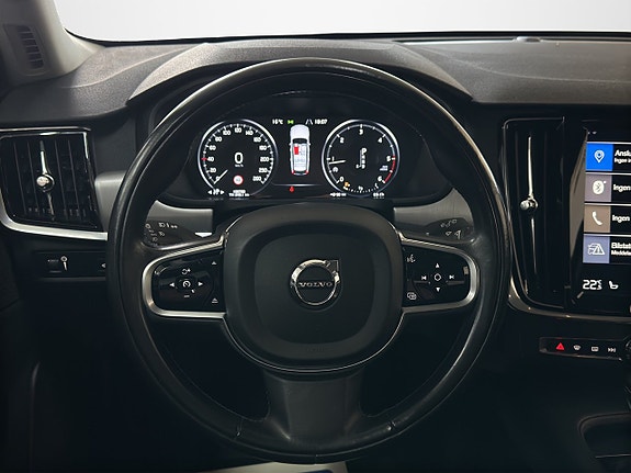 Volvo V90 13 of 25