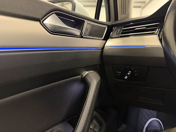 Volkswagen Passat 23 of 30