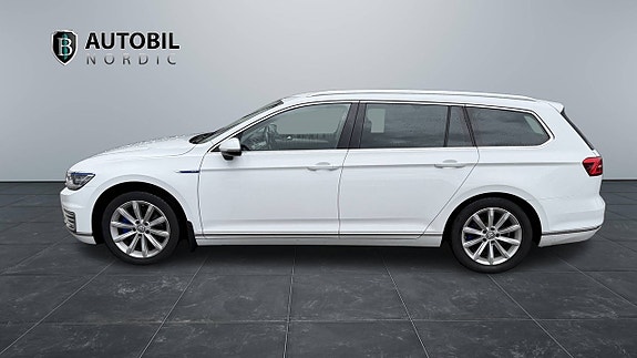 Volkswagen Passat 5 of 5