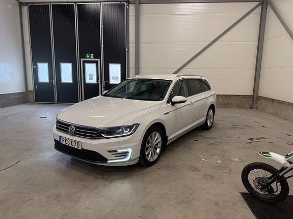 Volkswagen Passat 3 of 5