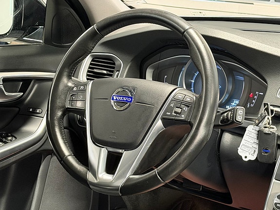 Volvo V60 Cross Country 10 of 27