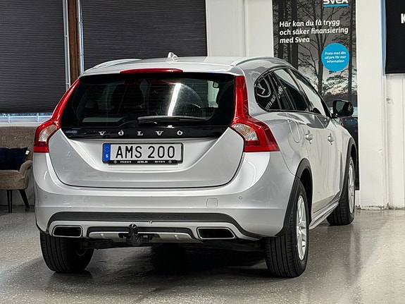 Volvo V60 Cross Country 5 of 5