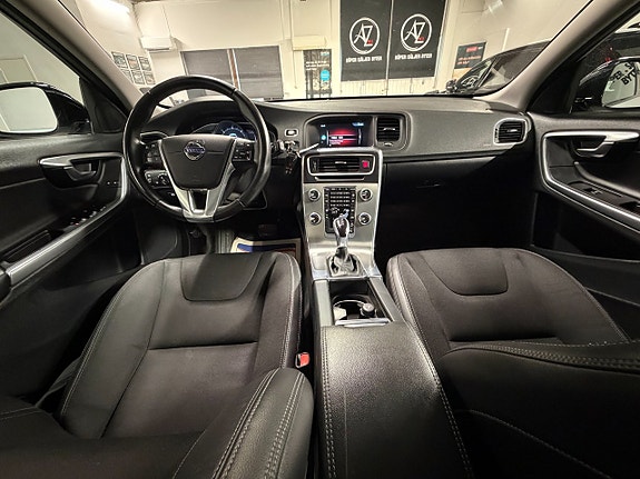 Volvo V60 Cross Country 9 of 27