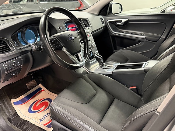 Volvo V60 Cross Country 23 of 27