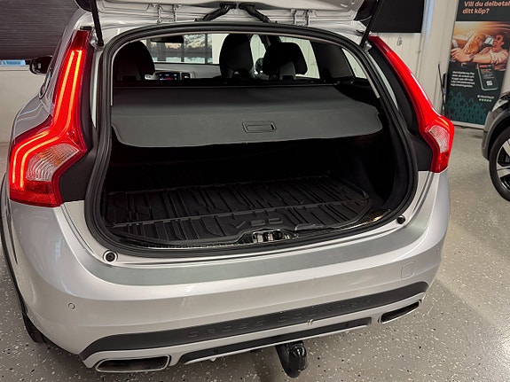 Volvo V60 Cross Country 27 of 27