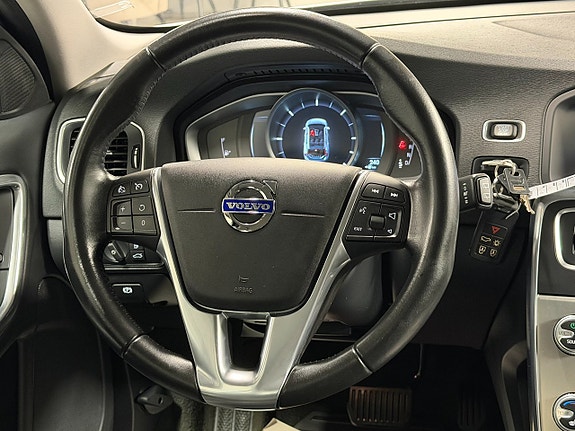 Volvo V60 Cross Country 13 of 27