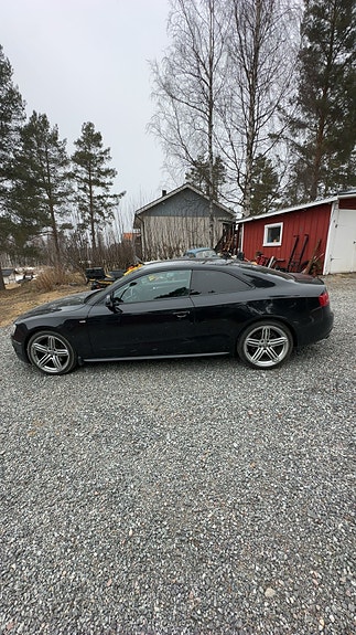 Audi A5 2 of 5