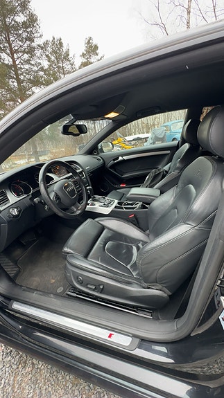 Audi A5 4 of 5