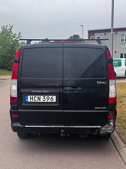 Mercedes-Benz Vito 120 2 of 5