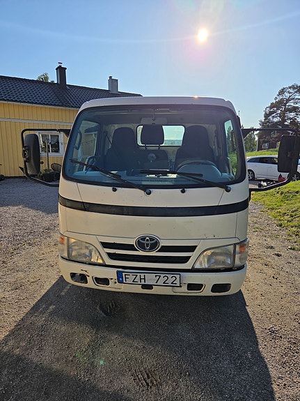 Toyota Dyna 3 of 5