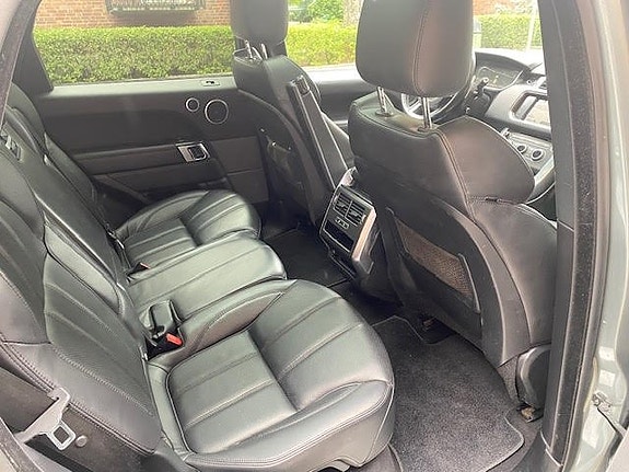 Land Rover Range Rover Sport 15 of 30