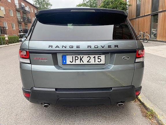 Land Rover Range Rover Sport 4 of 5