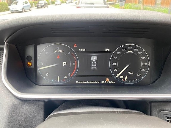 Land Rover Range Rover Sport 24 of 30