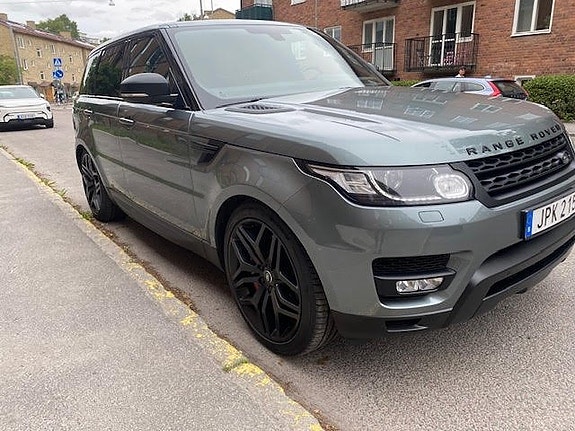 Land Rover Range Rover Sport 10 of 30
