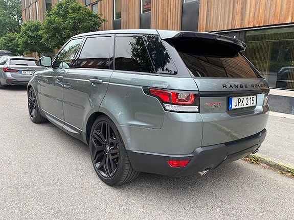 Land Rover Range Rover Sport 3 of 5