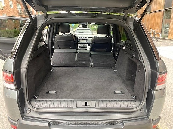 Land Rover Range Rover Sport 5 of 5