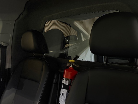 Volkswagen Caddy Maxi 24 of 28