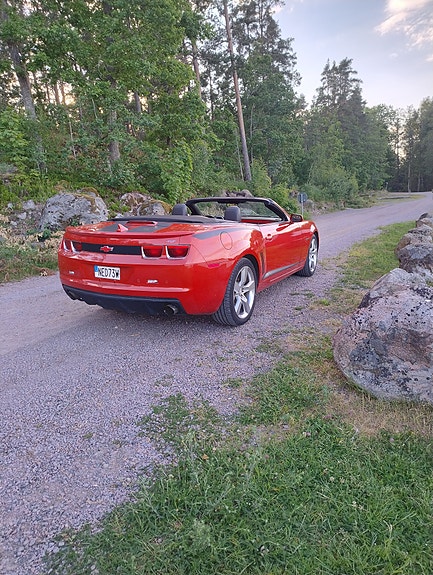 Chevrolet Camaro SS 2 of 3
