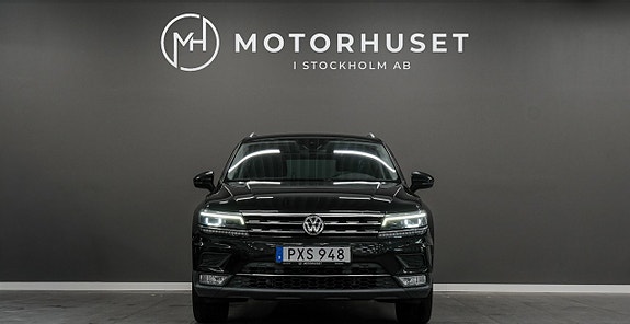 Volkswagen Tiguan 2 of 5