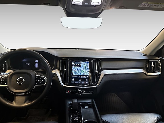 Volvo V60 Cross Country 11 of 14