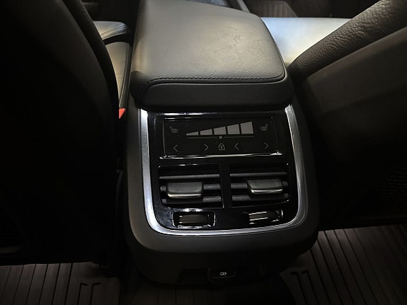 Volvo V60 Cross Country 10 of 14