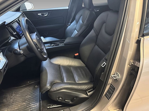 Volvo V60 Cross Country 6 of 14