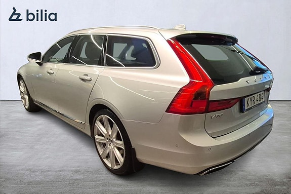 Volvo V90 2 of 5