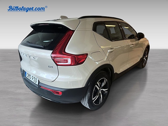 Volvo XC40 4 of 5