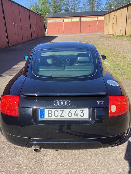 Audi TT 2 of 5
