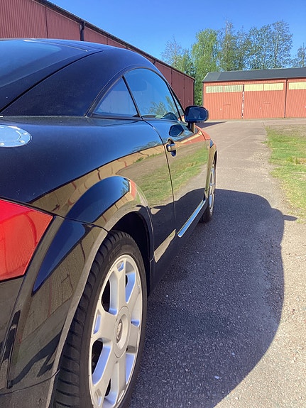 Audi TT 4 of 5