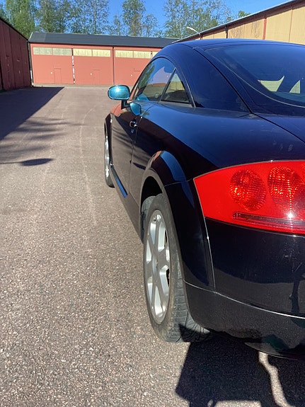Audi TT 3 of 5