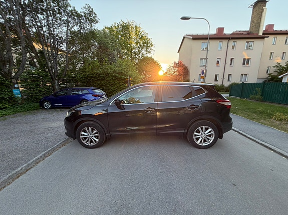 Nissan Qashqai 2 of 5