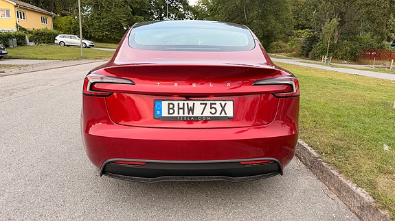 Tesla Model 3 8 of 14