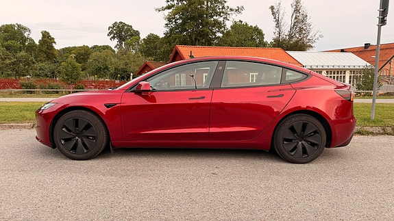 Tesla Model 3 5 of 14