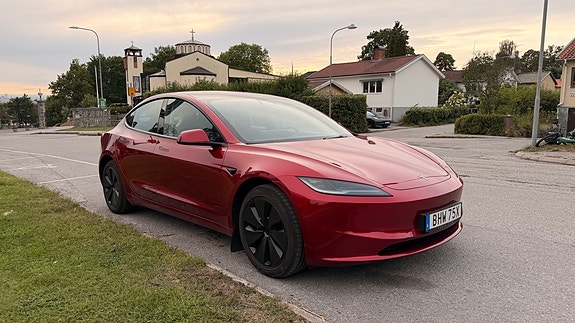 Tesla Model 3 2 of 14