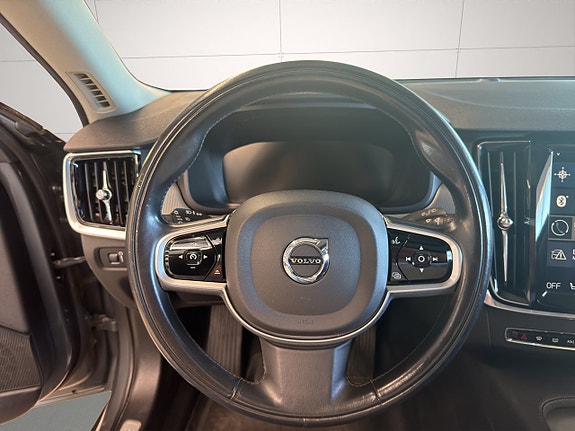 Volvo V90 Cross Country 15 of 25