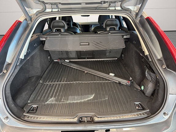 Volvo V90 Cross Country 24 of 25