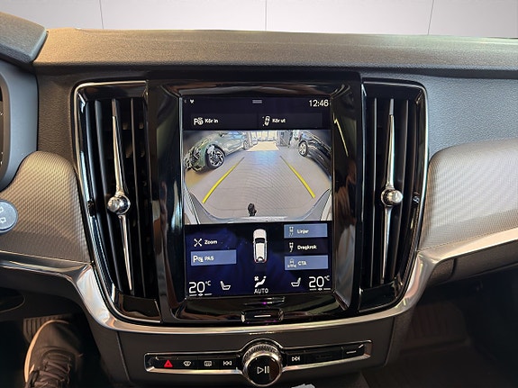 Volvo V90 Cross Country 21 of 25