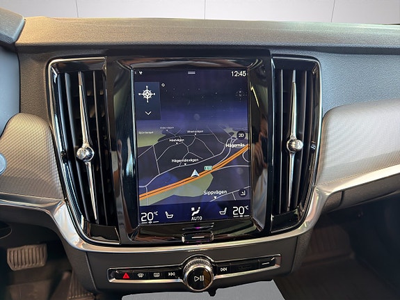 Volvo V90 Cross Country 20 of 25
